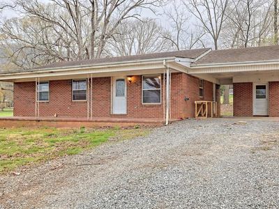 738 Bugscuffle Rd, Hiawassee, GA, 30546