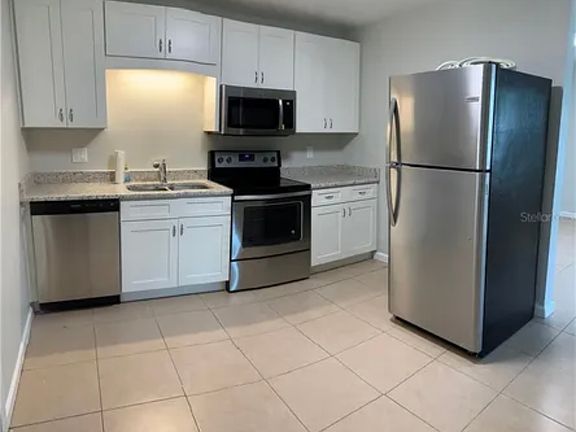 2nd image of 2621 Williston Dr