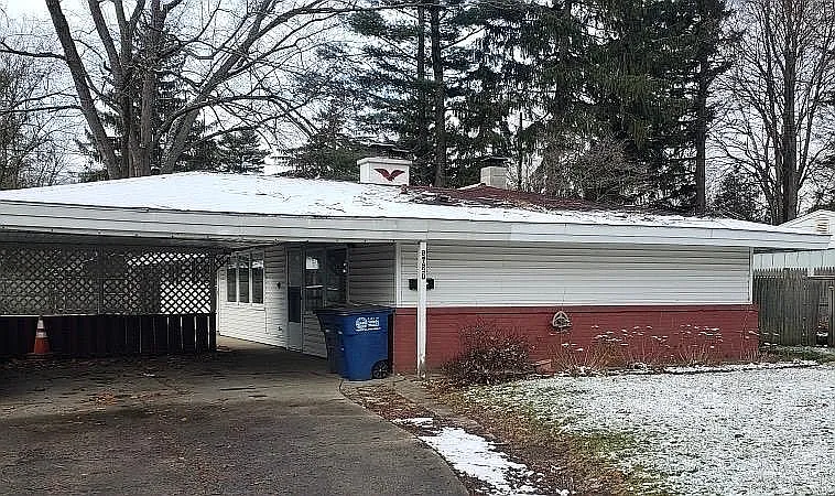3027 Wicklow Rd photo 1