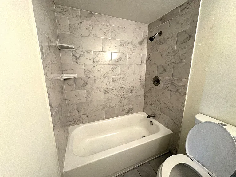 7120 Waterside Dr #106 — Photo 9