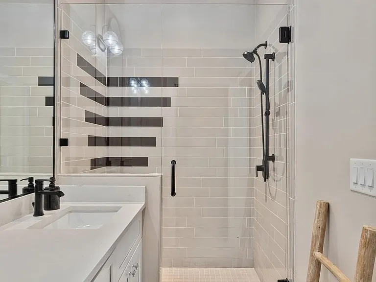 2356 Mason Dr #B-7 — Photo 22