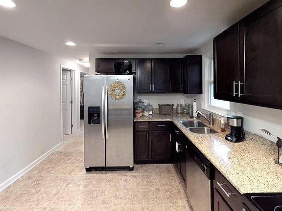 4th image of 10480 Karen Ct