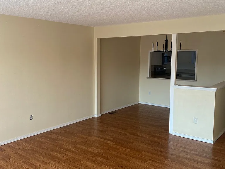 8218 Stinson Ave — Photo 8