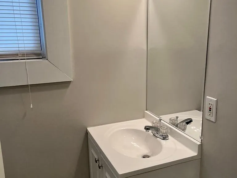 1800 Newton St NE #5 — Photo 11