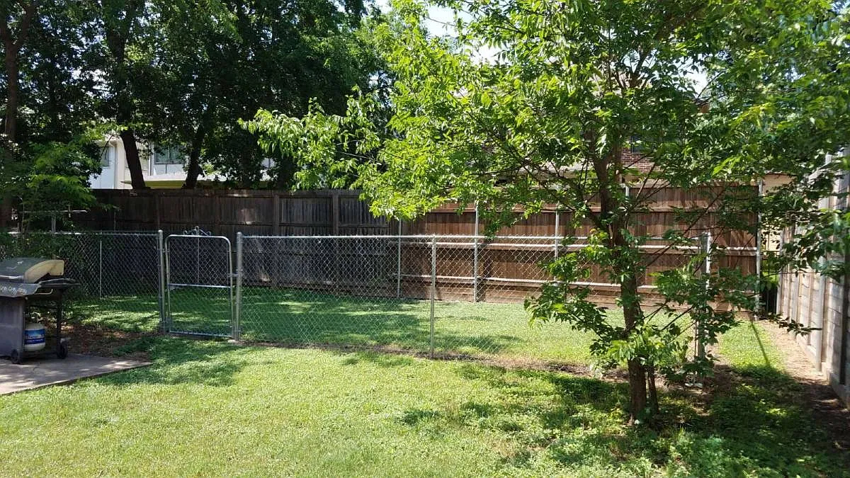 5937 Ross Ave — Photo 3