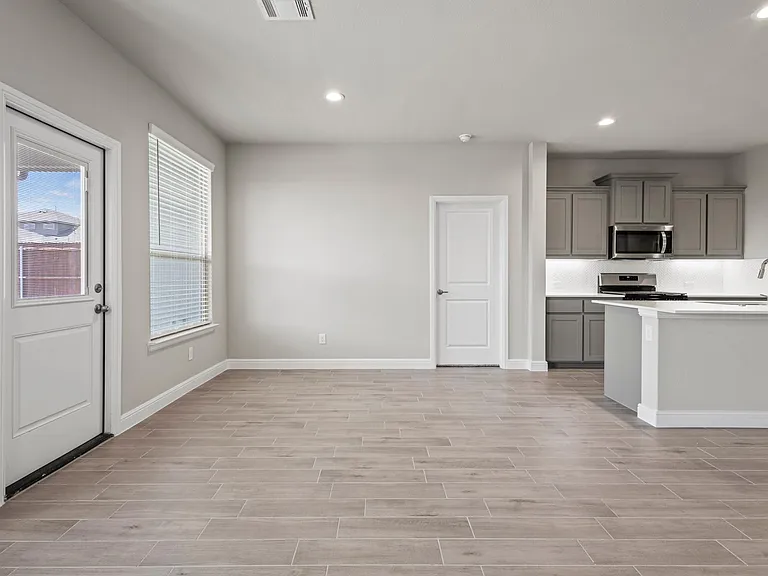 225 Roundstone Rd — Photo 13
