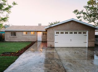 1388 E Red Beaut Cir, Reedley, CA 93654