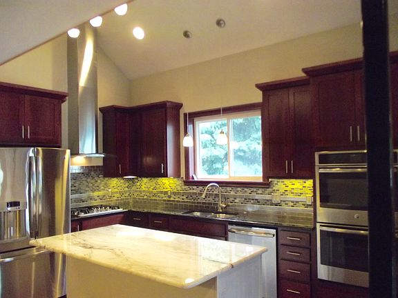 3rd image of 1431 Bellevue Avenue