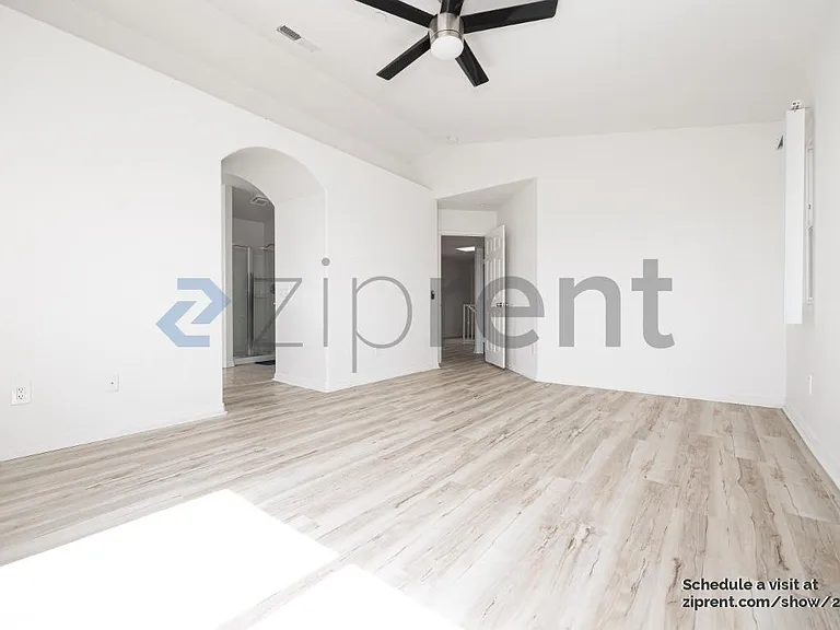 1784 Elm Ave — Photo 12