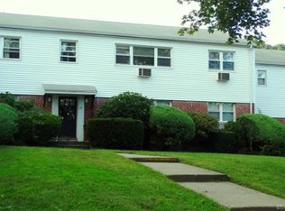 37 Cherry Hill Dr UNIT 2B, Bridgeport, CT 06606
