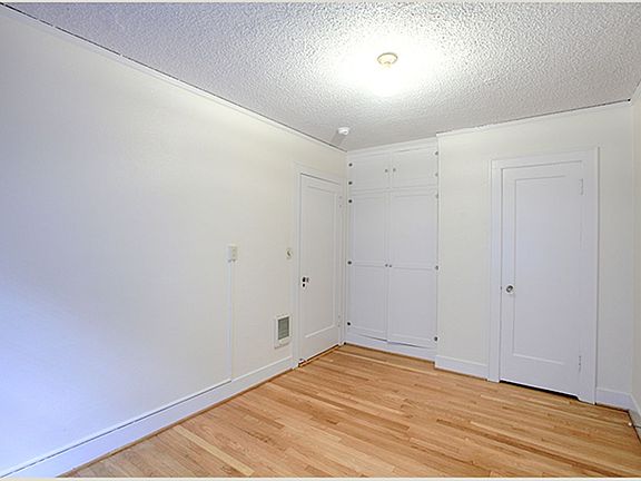 4th image of 1430 SE 14th Ave #111