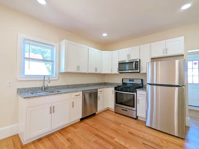 71 Merriam St #3 — Photo 1