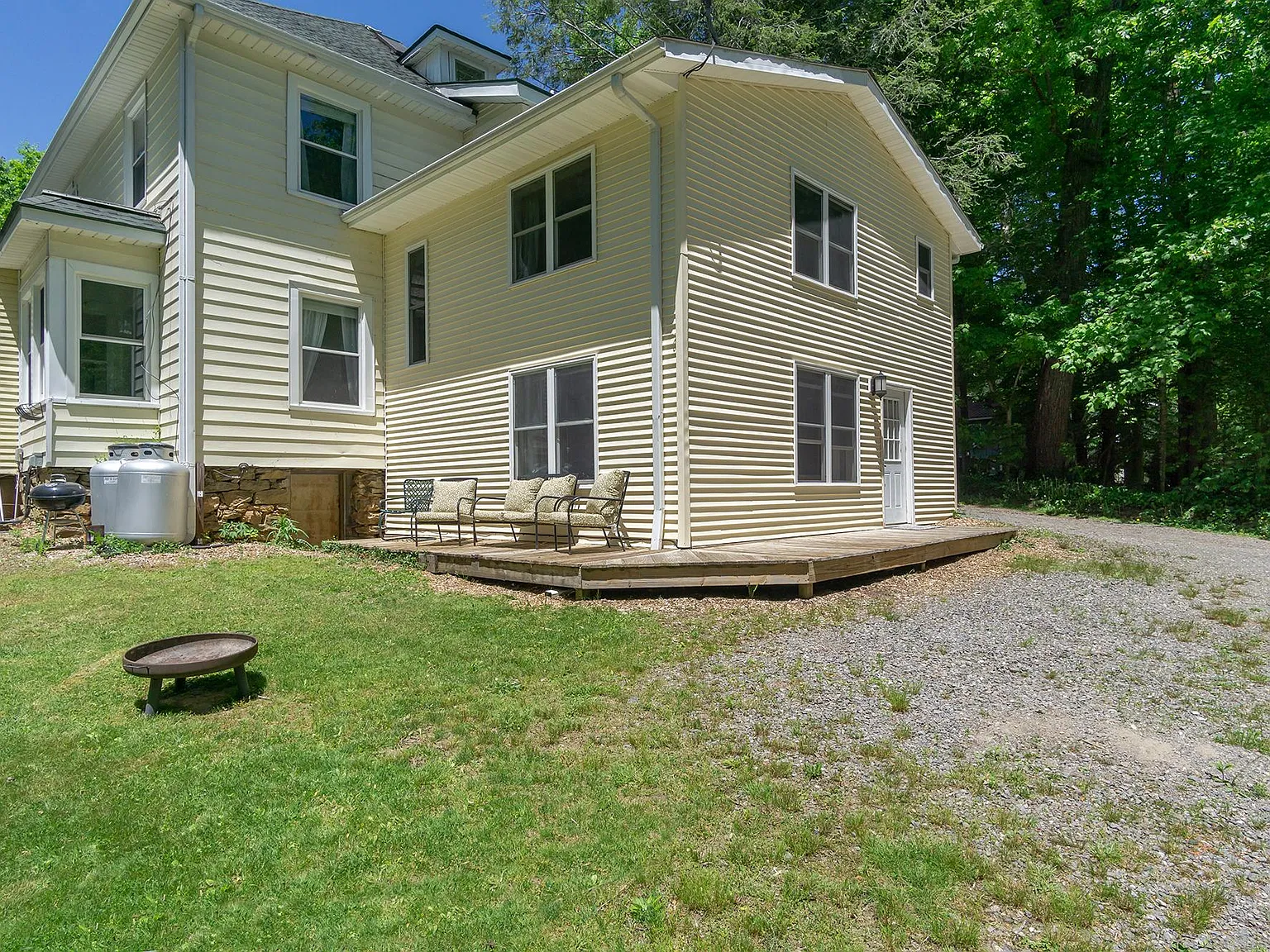 1 bed, 1.5 bath, 850 sqft, $1,200 — Photo 1