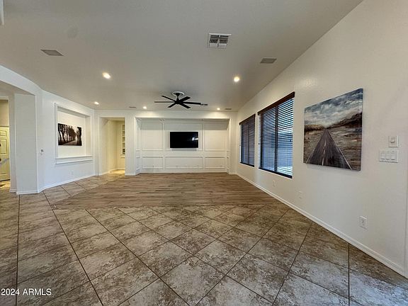 5th image of 4922 W CARPENTER Drive
