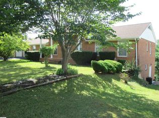 63 S Cobblestone Ct, Fishersville, VA 22939