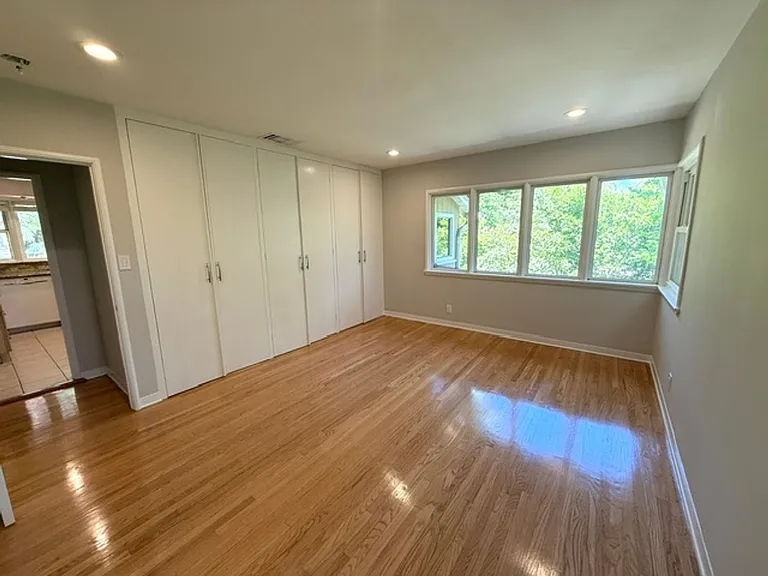 4907 Ocean View Blvd — Photo 18