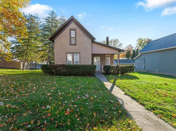 802 N 5th St, Goshen, IN 46528