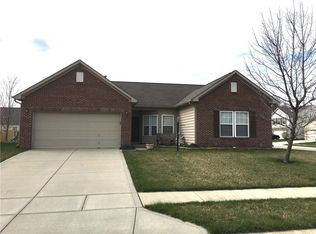 12302 Sagamore Woods Dr, Fishers, IN 46037