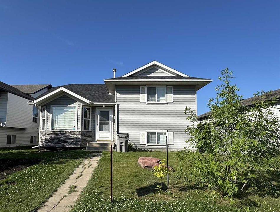 1st image of 108 NE Pinnacle Blvd