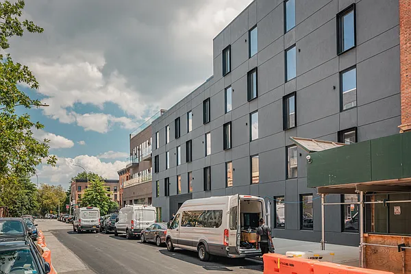 Rented by Nooklyn NYC LLC | media 19