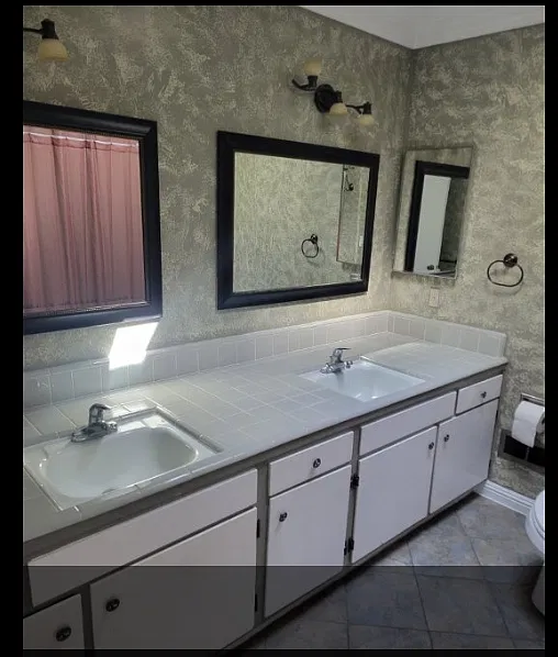 5 bed, 3.5 bath, 2644 sqft, $6,995 — Photo 4