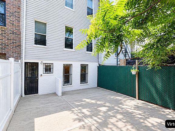 4th image of 315 42nd St