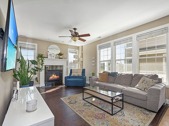5th image of 15241 W Kenmare Cir