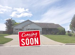 493 Ridgeway Dr, BRILLION, WI 54110