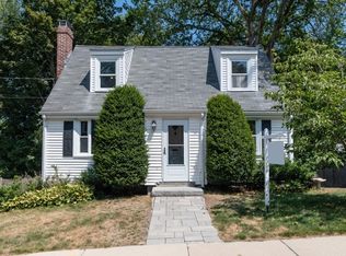 15 Peak Hill Rd, West Roxbury, MA 02132