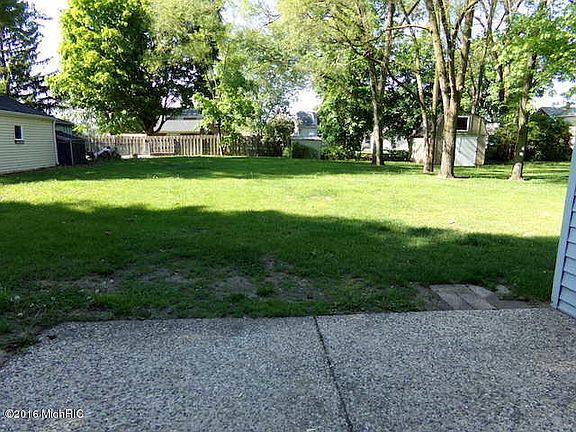 3rd image of 87 Herbert St SW