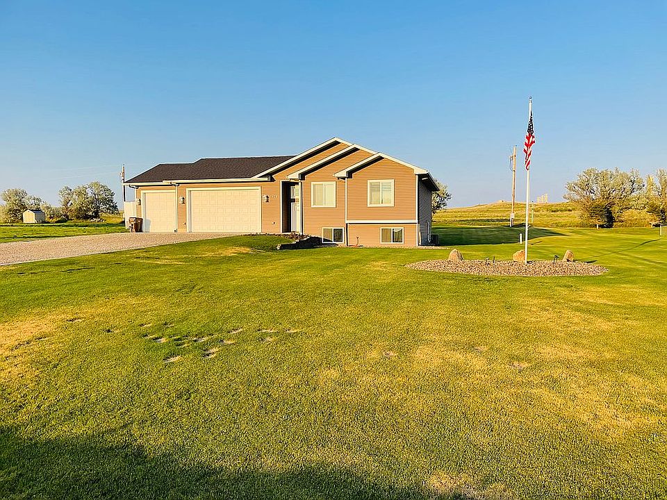 1808 12th St NW Watford City, ND Zillow