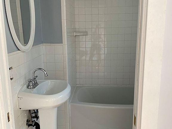 Bathroom with tub