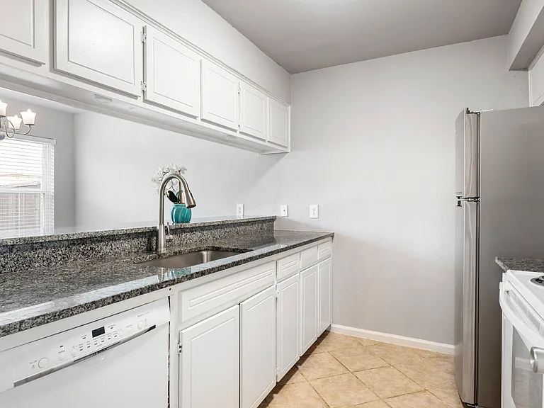 208 Wilshire Dr #208A — Photo 14