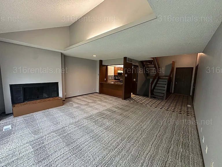 866 N Nims Ave — Photo 7