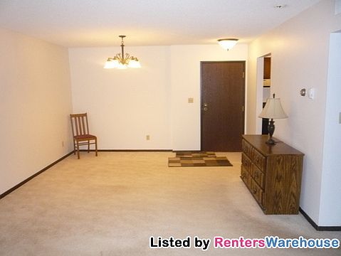 2nd image of 2680 Oxford St N APT 102