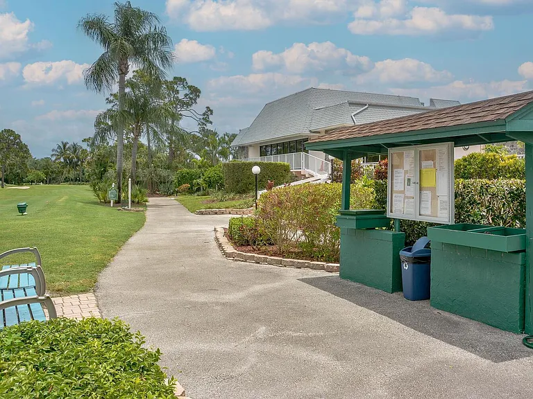 18081 SE Country Club Dr #26-256 — Photo 29
