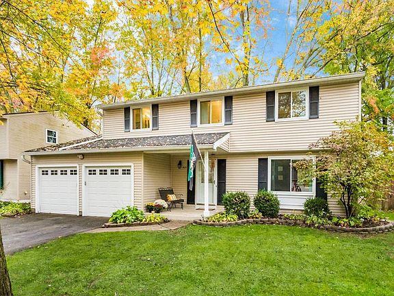 3rd image of 821 McDonell Dr