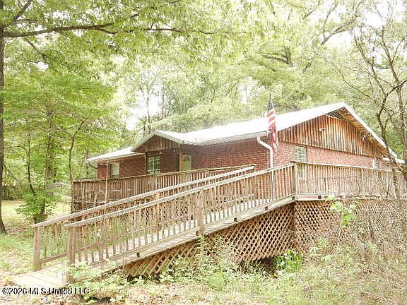 3rd image of 37 Cedar Ln