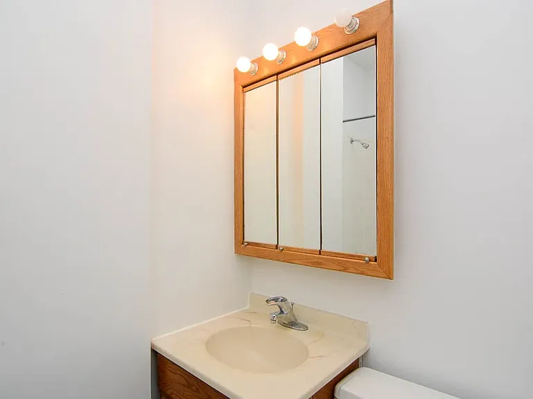 2319 N Kedzie Blvd #F2 — Photo 18