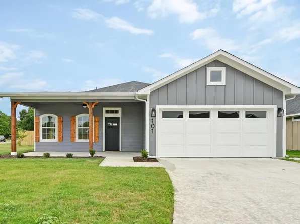 101 Callie St, Smithville, TX 78957