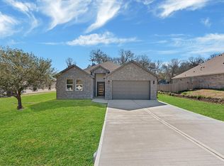 939 Lake View Dr, Montgomery, TX 77356