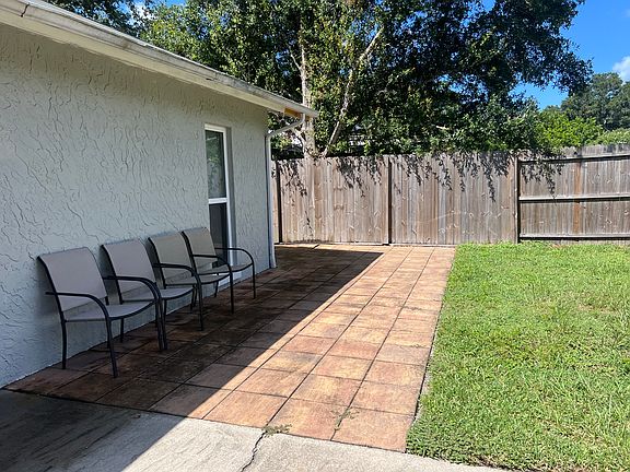 3rd image of 1618 Amberglen Dr