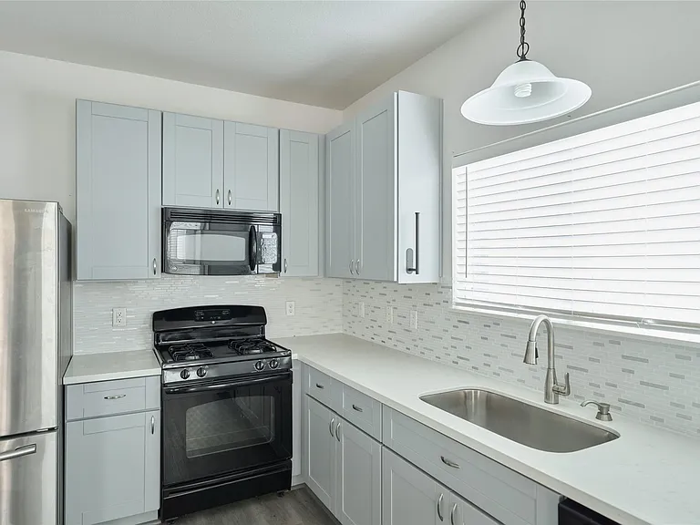21718 Grassy Hill Ln — Photo 24