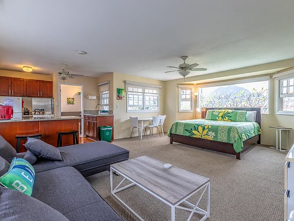 3rd image of 413 Ulupaina St APT C