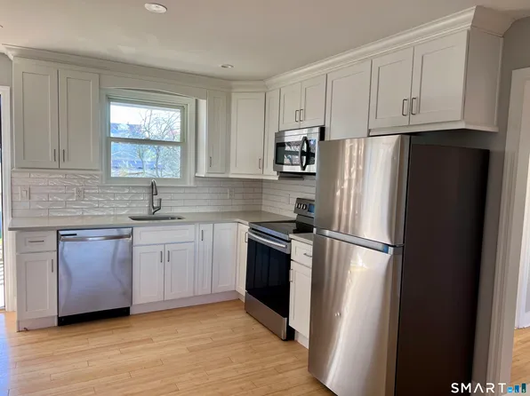 7 Dale St, Stamford, CT