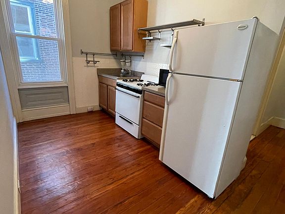 5th image of 2211 Mount Vernon St #2R
