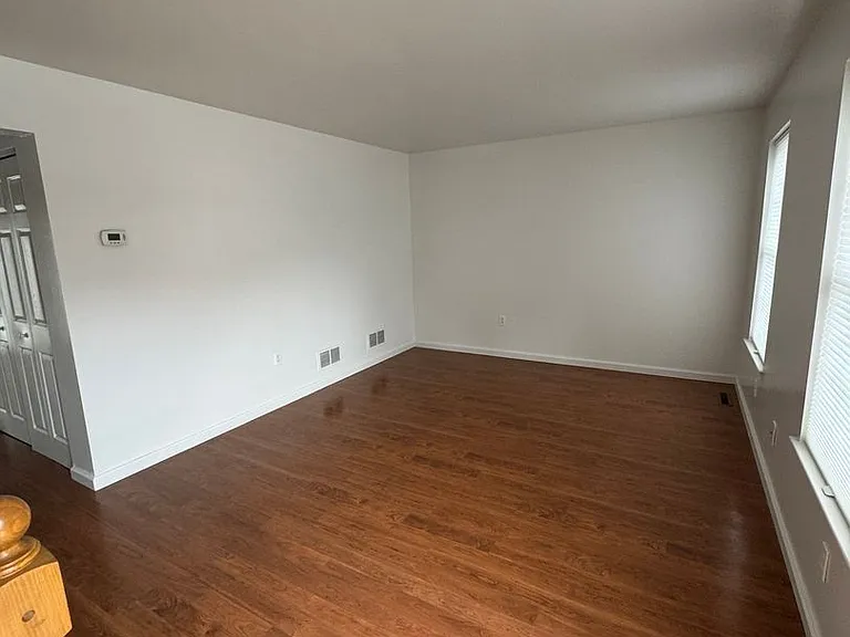 809 Rockwood Dr — Photo 4