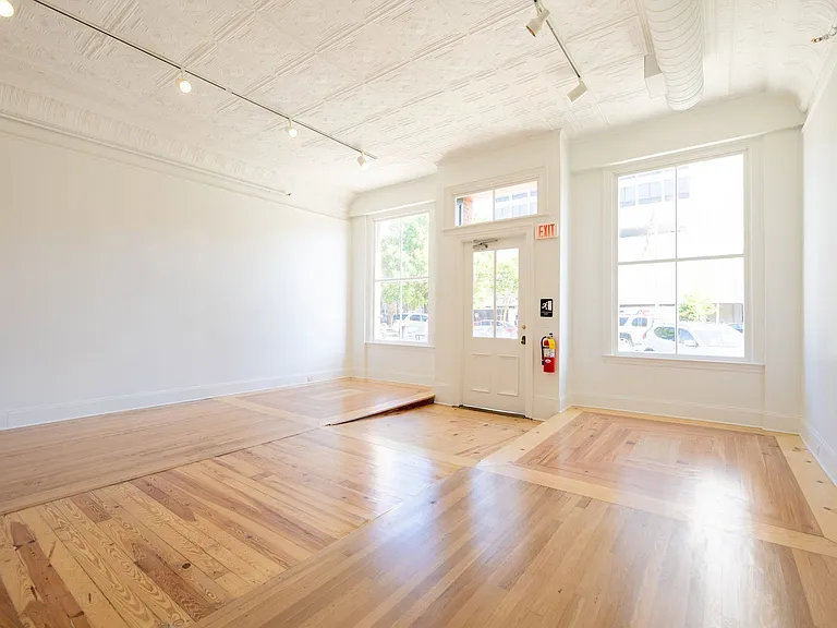 582 Mulberry St — Photo 76