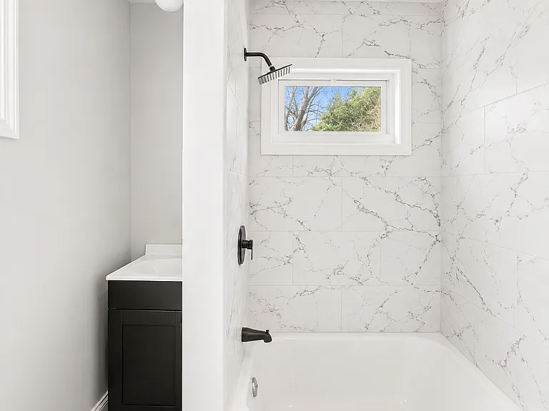 93 Hollywood Ave — Photo 27
