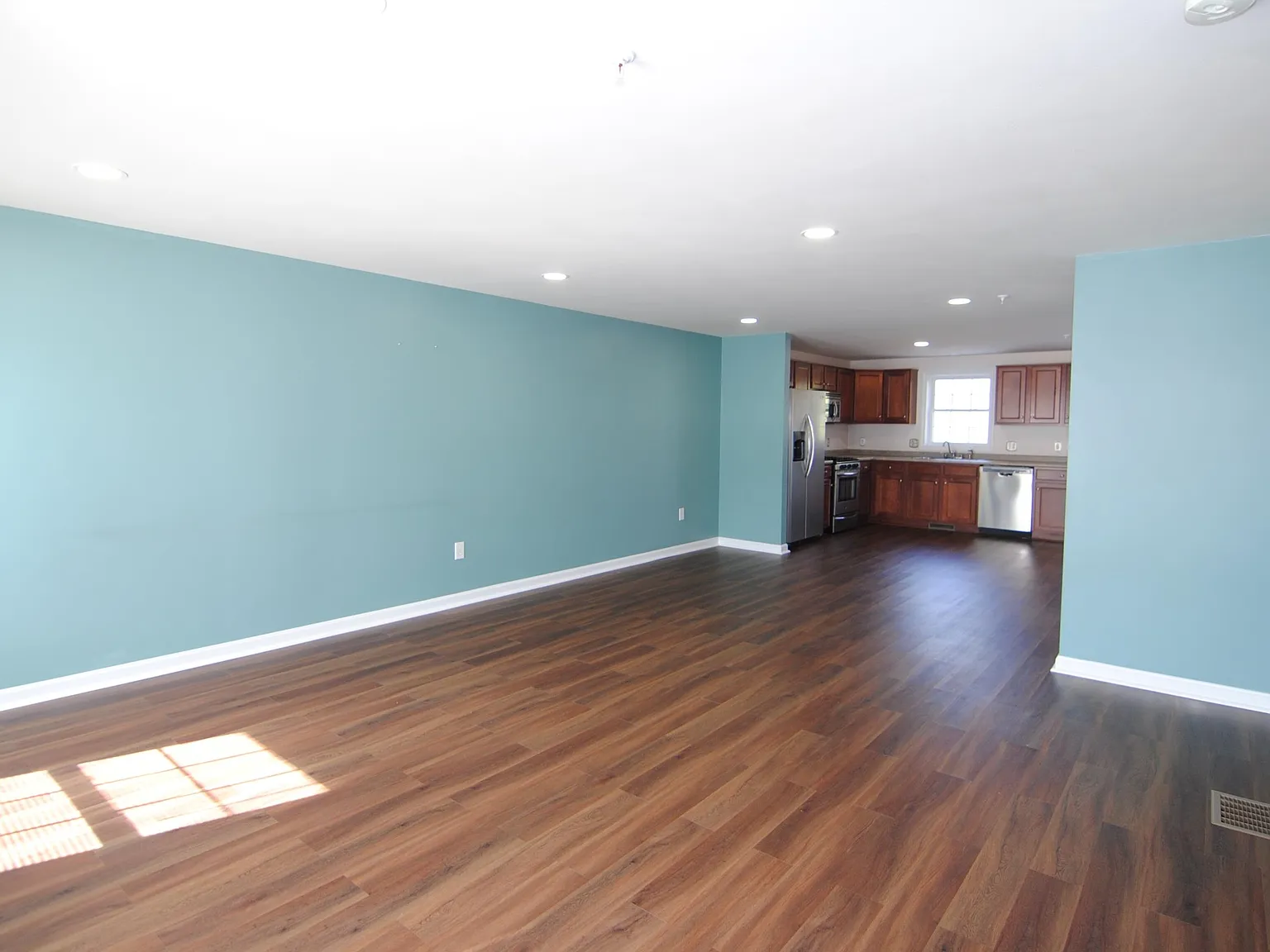 2 bed, 2.5 bath, 1440 sqft, $2,800 — Photo 4